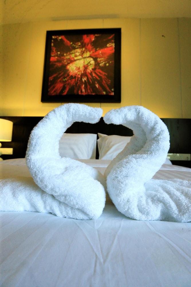 קואלה סלאנגור VI Boutique Hotel מראה חיצוני תמונה